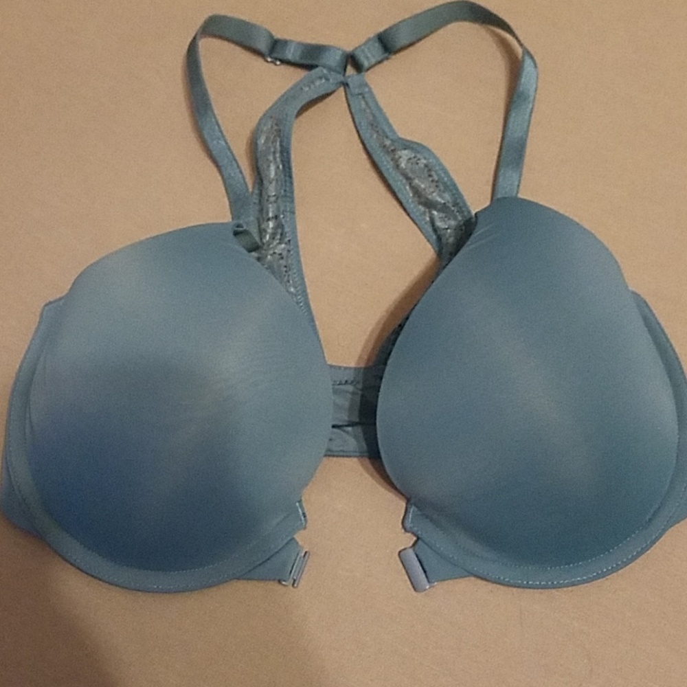 Victoria Secret Bra - Picture 1 of 6